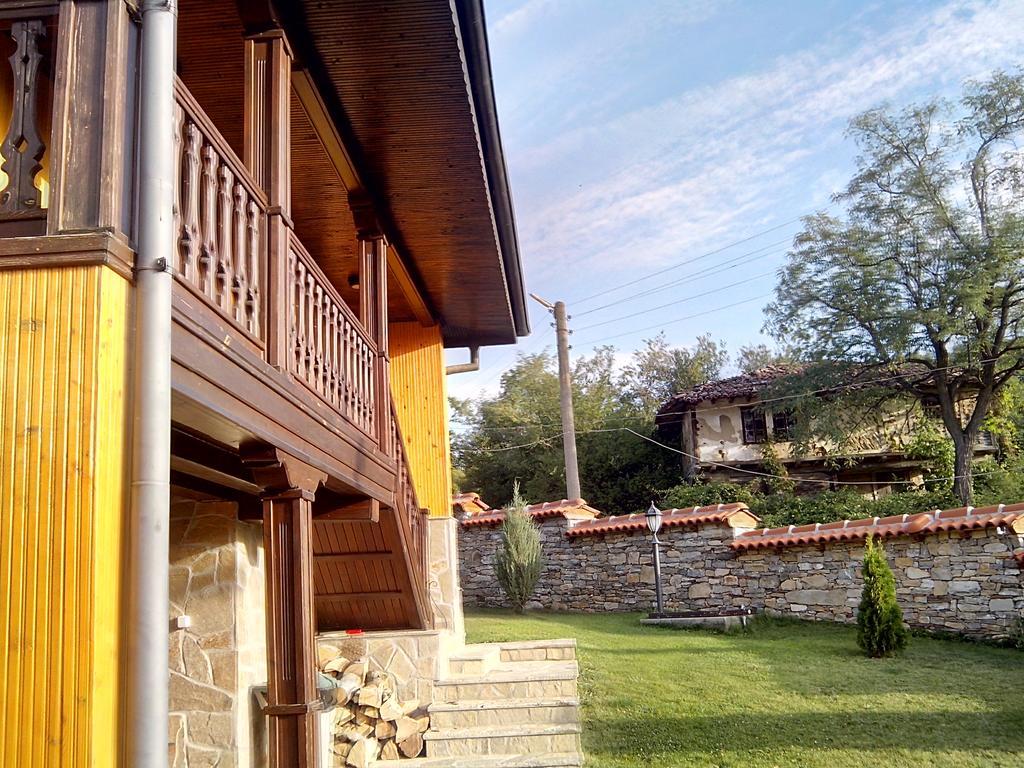 Sinabovite Houses 호텔 Badevtsi 외부 사진